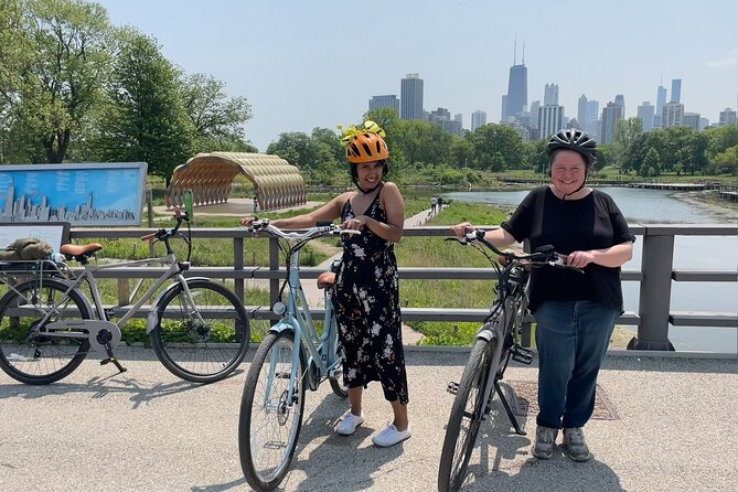 2 Hour Chicago Landmarks & Lakefront E-Bike Tour - Why this 2-hour Chicago lakefront ride is smart for limited time