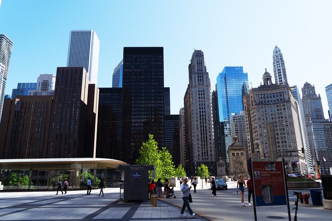 2 Hour Magnificent Chicago Tour with Photos and Popcorn - Key Highlights You’ll Feel Fast