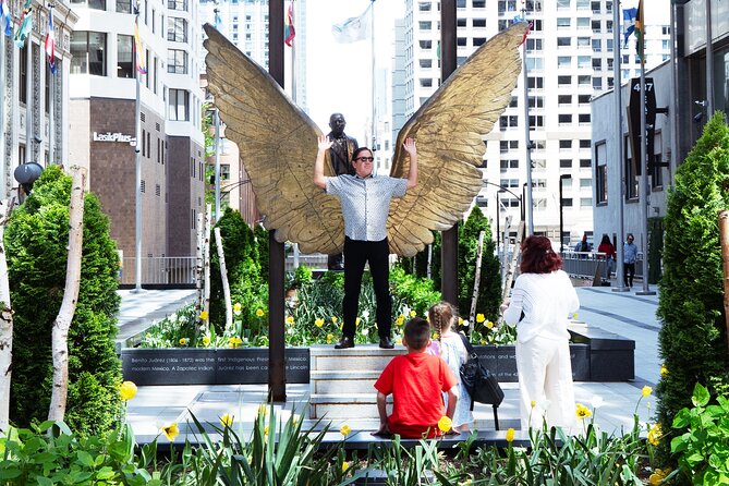 2 Hour Magnificent Chicago Tour with Photos and Popcorn - Weather, Timing, and Meeting Point Reality