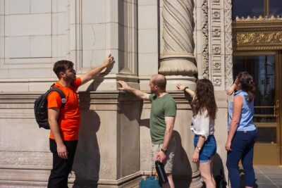 Architecture & History Guided Tour along the Chicago Riverwalk - Battle of Fort Dearborn: The River’s Military Past in 20 Minutes