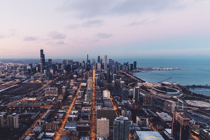 Chicago 4-Hour Sightseeing Transfer by Luxury Private Sedan - Downtown timing: traffic is part of the deal