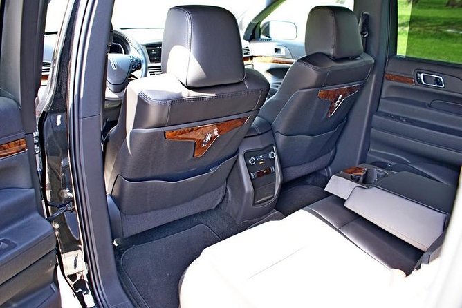 Chicago Airport Transfer to O'Hare & Midway - Luxury Sedan - Pickup Timing: Book the Time You Need, Not the Time You Guess