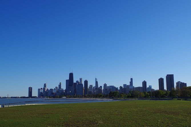 Chicago Amazing Lakefront Bike Tour - Lincoln Park Zoo Area and the Lakefront Stops You’ll Want