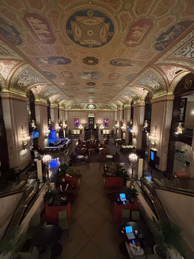 Chicago: Architecture & True Crime History - Your Guide Makes the Tour: Local Chicago Tours and Joseph’s Style