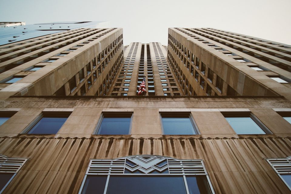 Chicago: Art Deco Skyscrapers Walking Tour - Chicago Motor Club Building (now Hampton Inn): from business power to playful geometry