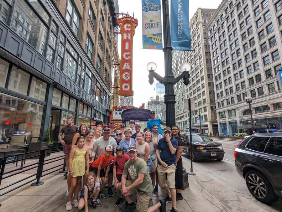 Chicago: Best of Attractions Walking Tour +Bike/Kayak Rental - Ending at Chicago Water Tower: a classic finish point