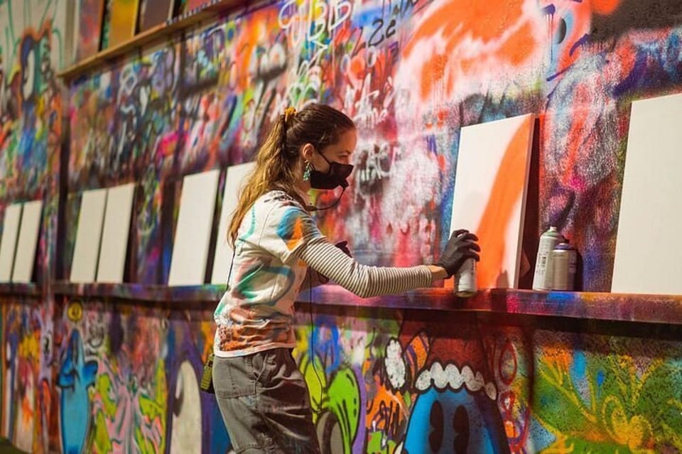 Chicago: BYOB Spray Paint and Sip Workshop - Price and value: is $45 worth a 90-minute creative night?