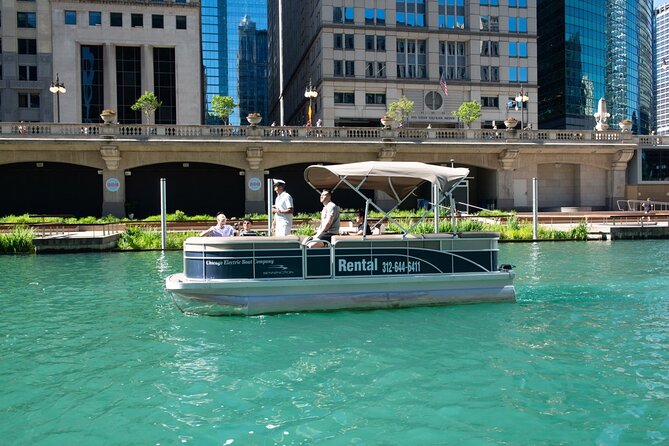 Chicago City Boat Tours - English-friendly and group-friendly experience
