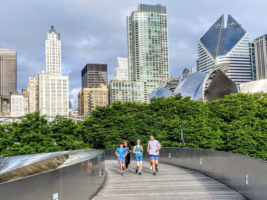Chicago: Downtown Highlights Running Tour - Chicago River Crossing and the History Themes That Make It Memorable