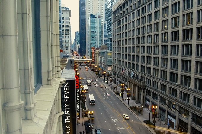 Chicago Gangsters and Movies Tour - Stop 2: River North tunnels and the Dillinger last-time moment