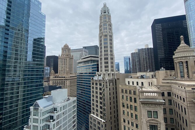 Chicago Gangsters and Movies Tour - Stop 3: The Picasso and the corridor where movies borrow power