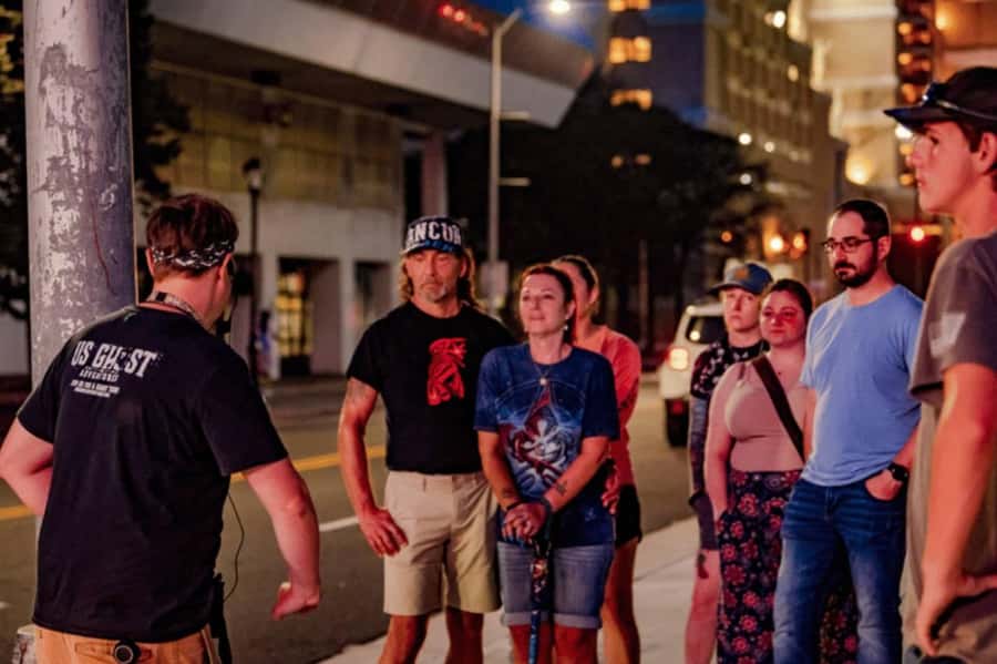 Chicago: Ghosts & Hauntings of the Windy City Walking Tour - Accessibility, Weather, and Group Comfort