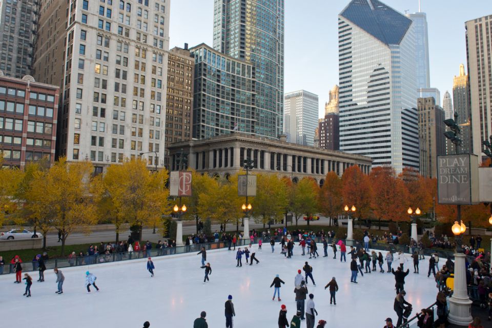 Chicago: Guided Holiday Walking Tour and Food Sampling - Hot apple cider on a brisk walk: the winter comfort move