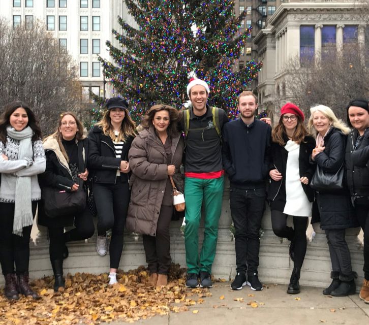 Chicago: Guided Holiday Walking Tour and Food Sampling - Palmer House Hotel brownie: a stop with a story behind it