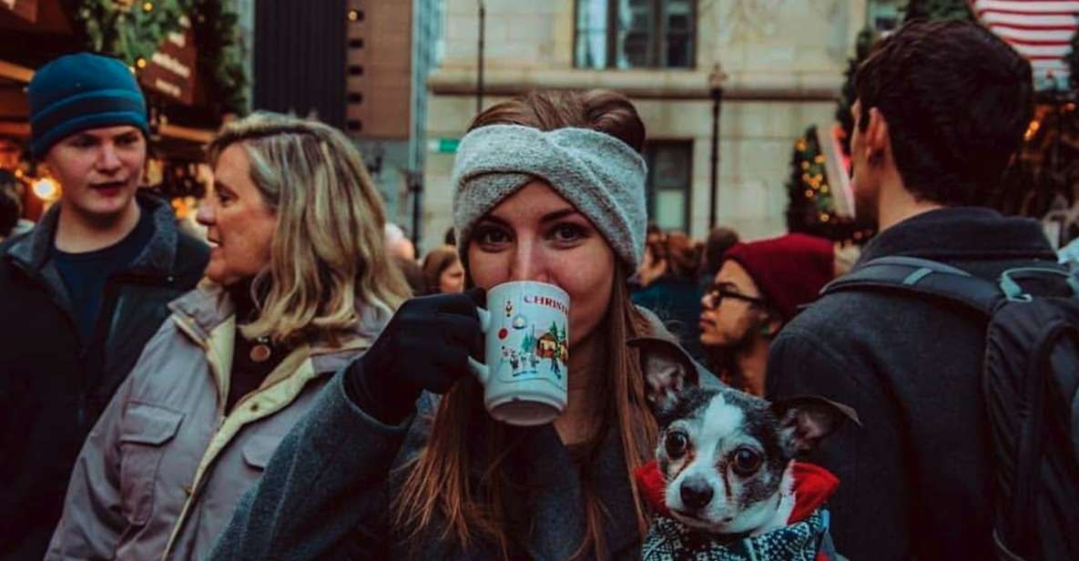 Chicago: Guided Holiday Walking Tour and Food Sampling - Starting at Lou Malnati’s: a familiar spot to regroup