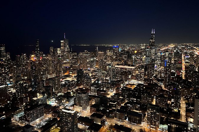 Chicago Helicopter 10-Minute Tour for up to Three Passengers - Small-Group Comfort for Up to Three Passengers