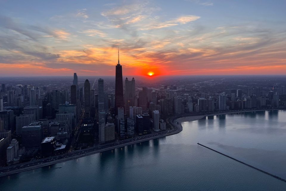 Chicago: Helicopter Tour of Chicago Skyline - The helicopter experience: what it feels like, and why headsets matter