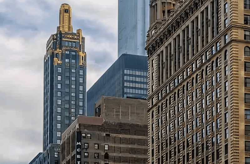 Chicago Highlights Private Walking Tour With A Guide - Wrigley Building energy (and how the guide sets the theme early)