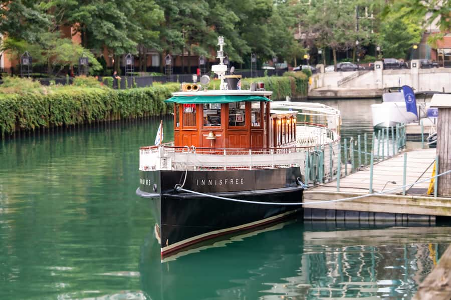 Chicago: Historic Architecture Chicago River Small Boat Tour - The 90-Minute Flow: What the Cruise Feels Like From Start to Finish