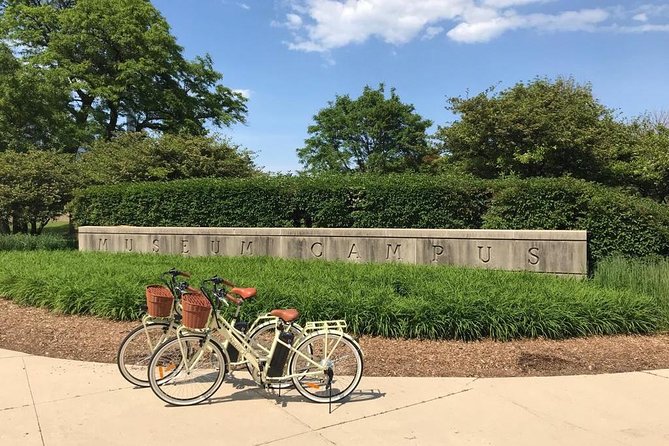 Chicago Lakefront Electric Bike Tour - Adler Planetarium: skyline photos that don’t require a walking detour