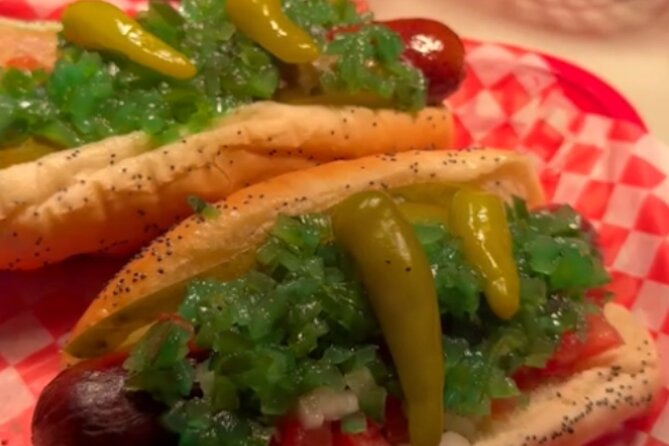 Chicago Murder Mystery Food Tour - Key things you’ll notice fast