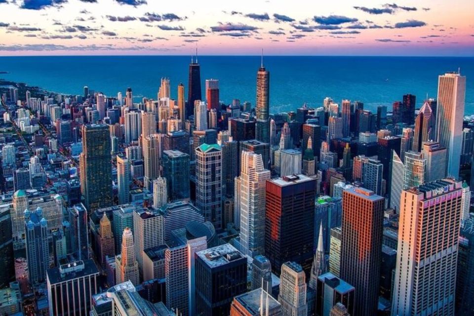Chicago: Private custom tour with a local guide - Photo stops and guided walking around Chicago’s big sights