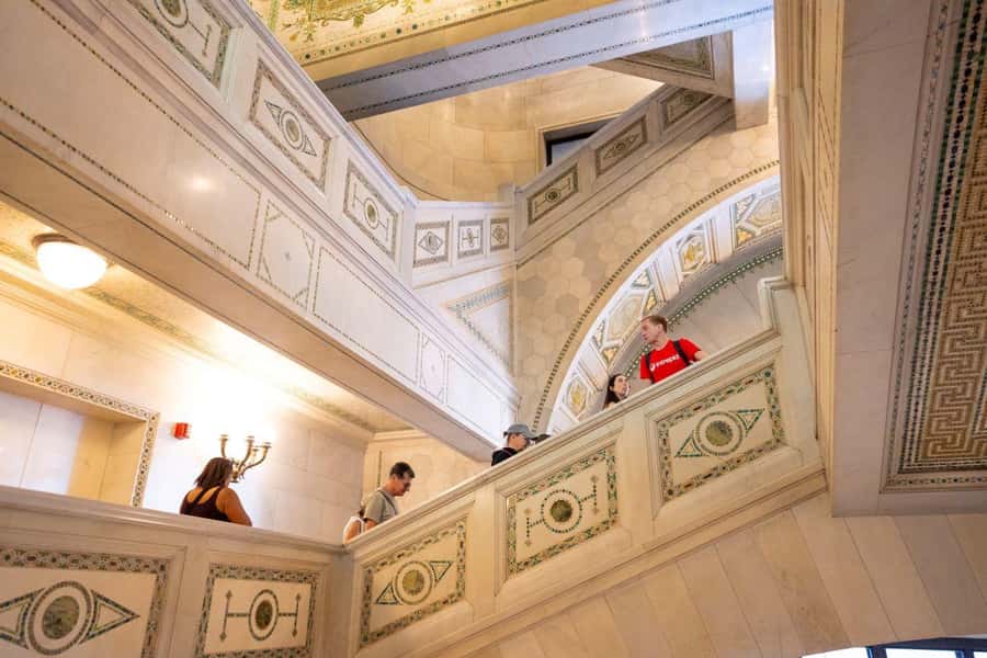 Chicago: Prohibition-Era Culture & Architectural Treasures - Group Size, Pace, and Footwear: The Practical Stuff That Changes Everything