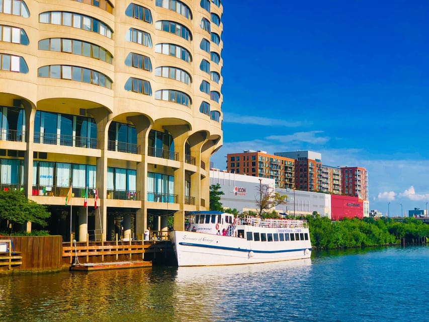 Chicago River: 90-Min Architecture Boat Tour - Wrigley Building and Willis Tower: Skyline Icons From a Whole New Angle