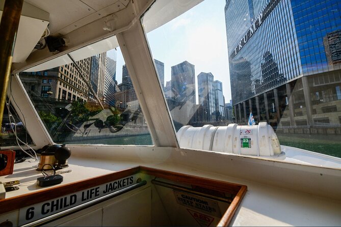 Chicago River Architecture Tour Aboard a Historic Yacht - What I’d bring and how I’d plan your day