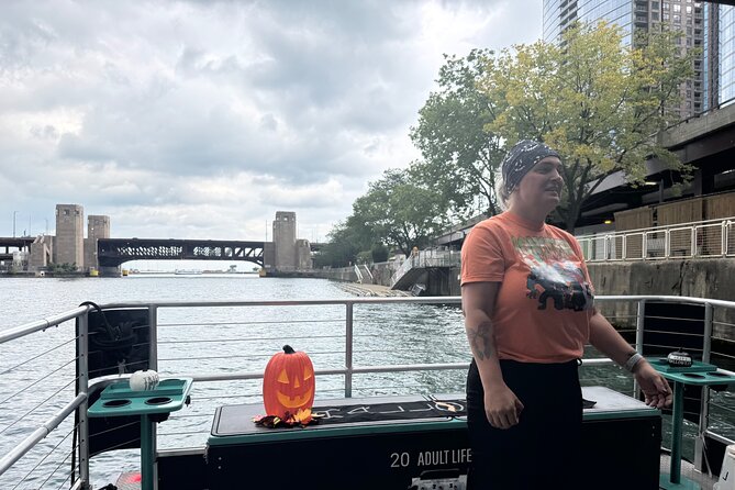 Chicago River Guided Ghost Tour - Price and what $65 really buys you
