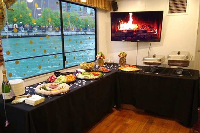 Chicago River Sunday Funday Mimosa or Bloody Mary Party Cruise - Where You Start: Island Party Hut on the Riverwalk