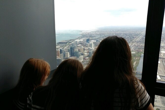 Chicago Scavenger Hunt Adventure - How the Remote Host (Kat) Keeps Your Team on Track
