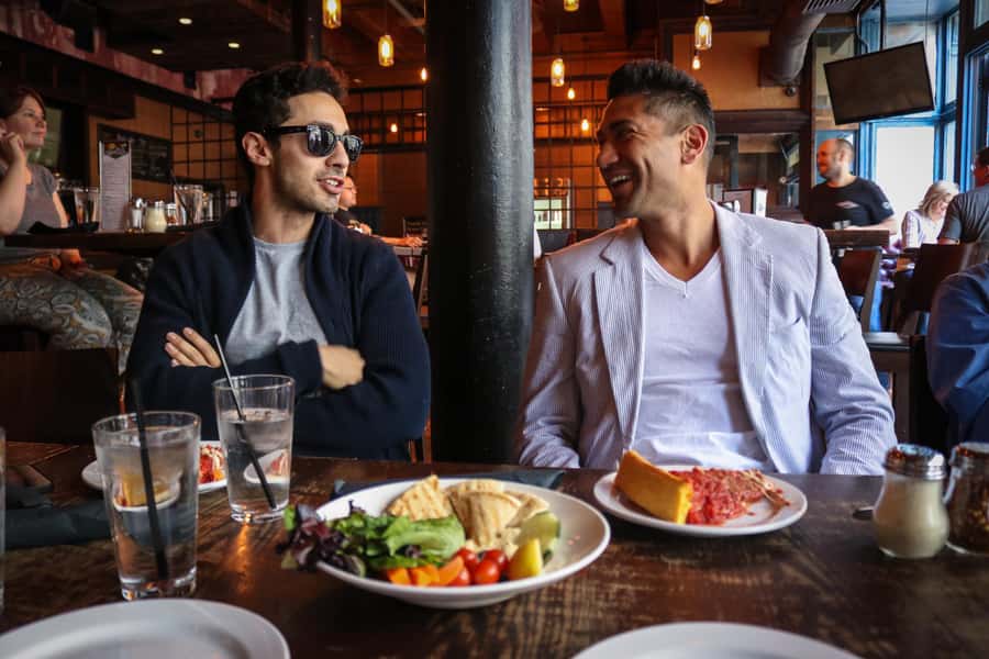 Chicago: Secret Food Tour - Chicago Hot Dog Rules (No Ketchup) and the Fun of Getting It Right