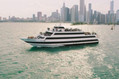 Chicago Signature Dinner Cruise on Lake Michigan - From Navy Pier to the Skyline: What the 2–3 Hours Feels Like