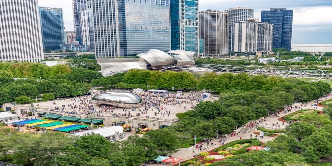 Chicago: Small Group Walking Tour with Skydeck and Boat - Should you book this Chicago Skydeck and boat tour?