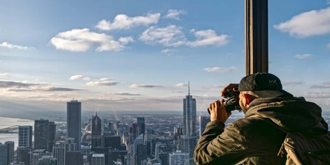 Chicago: Small Group Walking Tour with Skydeck and Boat - The guided architecture walk to Millennium Park