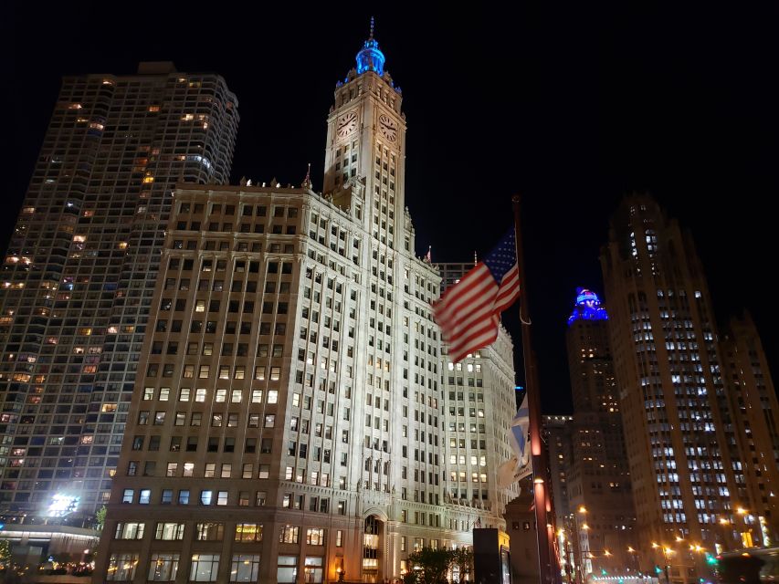 Chicago: Sunset Tour by Open-top Bus with Live Guide - Landmarks you’ll spot along the way (and what to watch for)