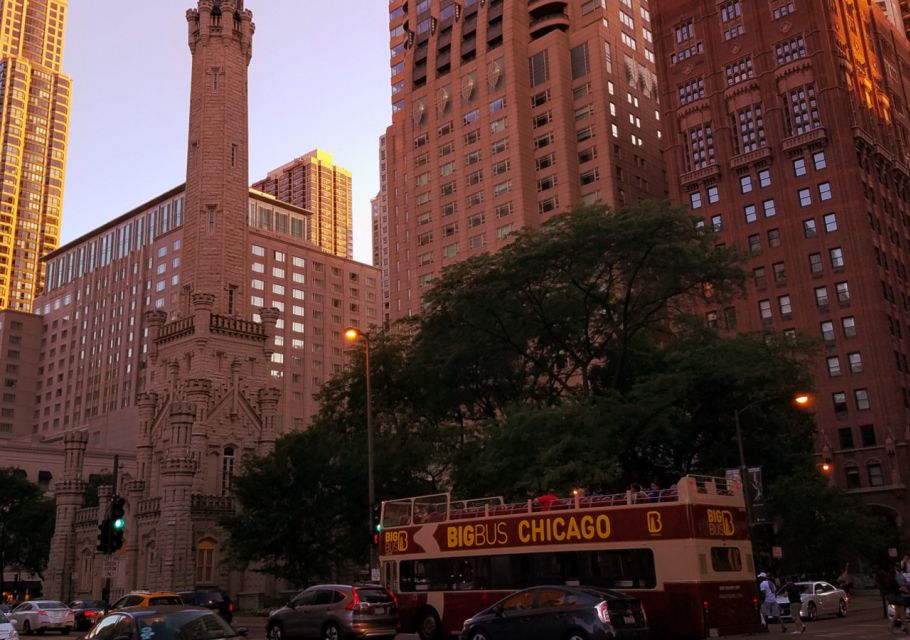 Chicago: Sunset Tour by Open-top Bus with Live Guide - Michigan Avenue lights: Magnificent Mile to State Street Theater District