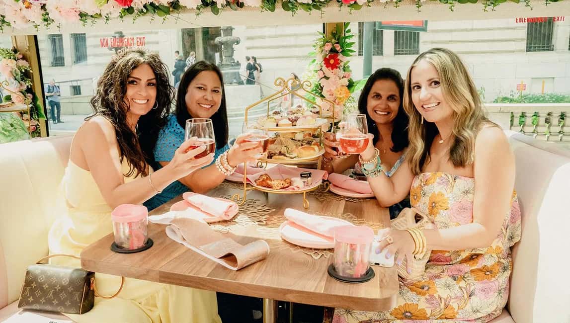 Chicago: Tea Around Town With Curated Teas & Iconic Sights - Weather, Timing, and Comfort Tips for Chicago Days