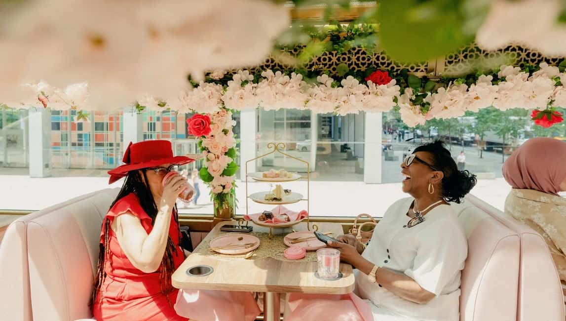 Chicago: Tea Around Town With Curated Teas & Iconic Sights - Should You Book This Tea Around Town Tour?