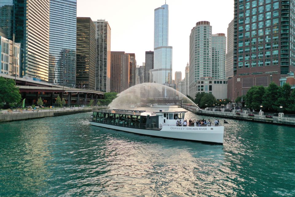 Chicago: Thanksgiving Gourmet Lunch Cruise on Chicago River - Quick hits: what makes this Thanksgiving cruise worth your time