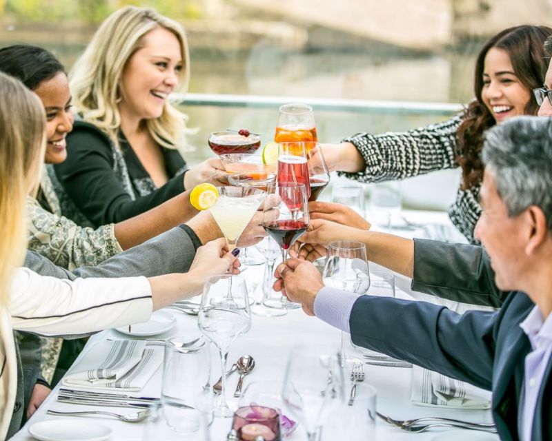Chicago: Thanksgiving Gourmet Lunch Cruise on Chicago River - Inside the Odyssey: what the 2-hour ride feels like