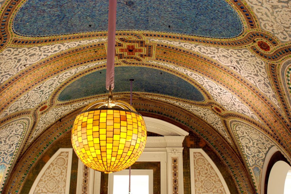 Chicago: Tiffany Art Glass Works Walking Tour - Starting inside the Chicago Cultural Center, and why that matters