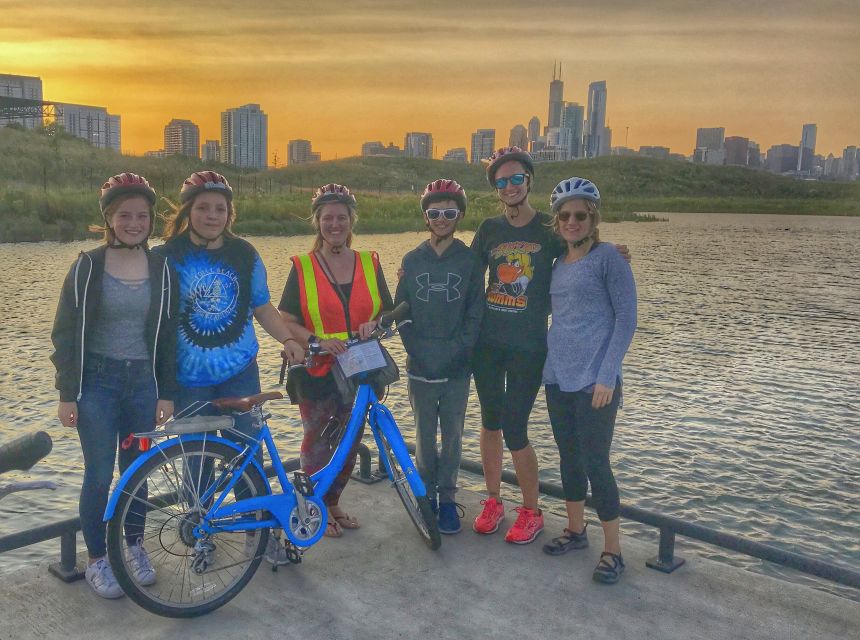 Chicago: Ultimate City Attractions Bike Tour - The City of Broad Shoulders story: history that actually fits on a bike