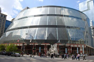 Chicago Walking Tour: Connecting Past and Present - How the guide turns names like Piano and Gehry into something you can use