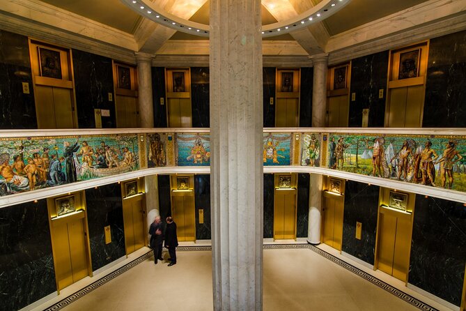 Chicago Walking Tour: Historic Skyscrapers - The Rookery Building: when the exterior hints at what’s inside
