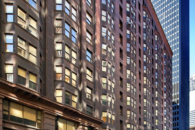 Chicago Walking Tour: Historic Skyscrapers - Monadnock and the Architecture Center: where the tour connects to context