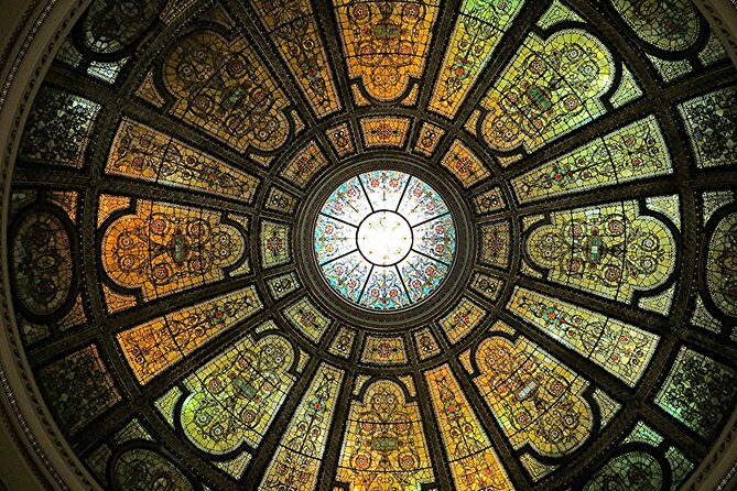 Chicago Walking Tour: Tiffany Treasures - Marquette Building Exterior: Post-Fire Chicago’s Taste for Glassy Drama