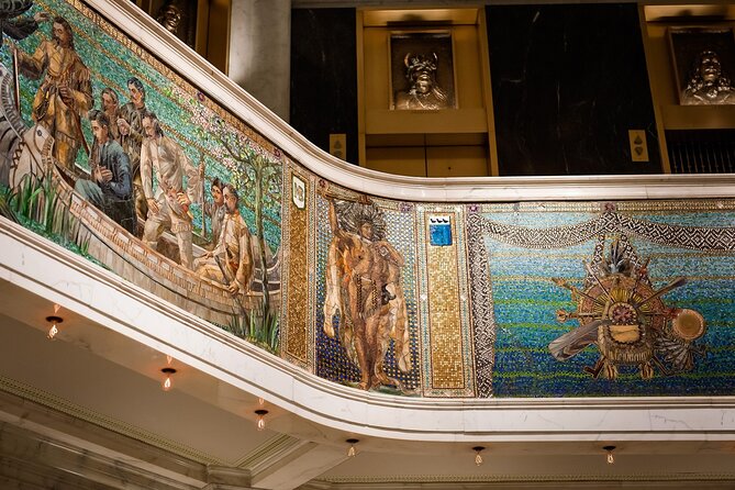 Chicago Walking Tour: Tiffany Treasures - Meeting at the Chicago Cultural Center: Where the Tour Starts to Make Sense