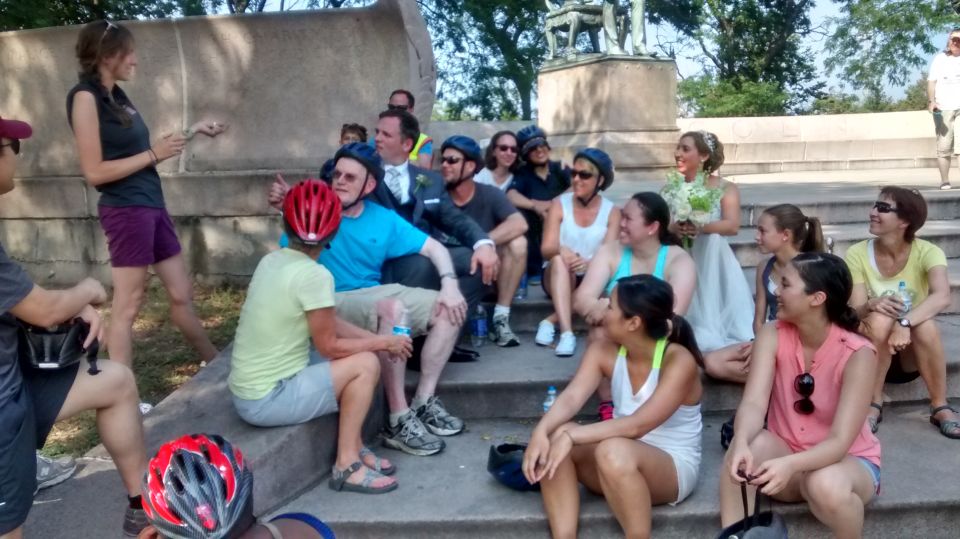 Chicago: Westside Food Tasting Bike Tour with Guide - Lincoln Park ice cream and Old Town chocolate: build a sweet ending